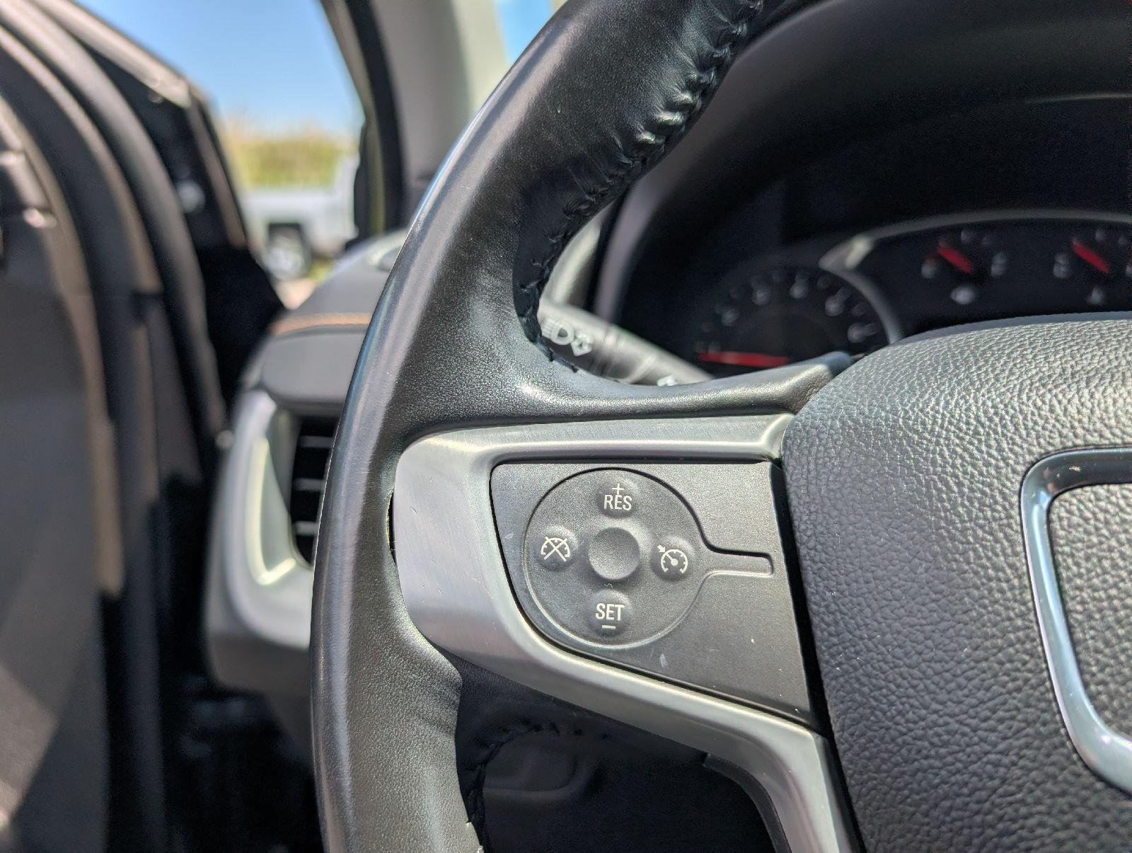 Used 2018 Graphite Gray Metallic GMC SLE image 11