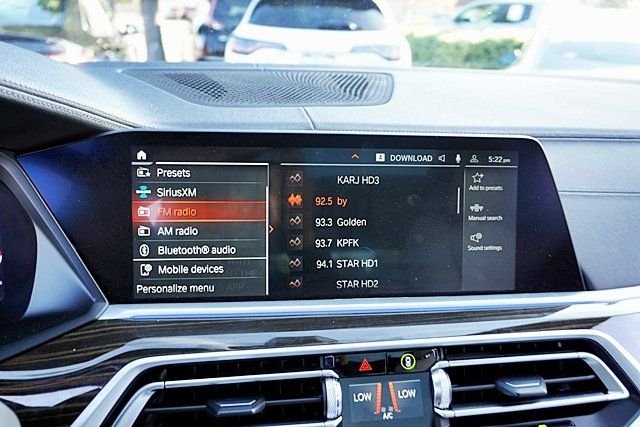 Used 2023 Gray BMW xDrive40i image 26