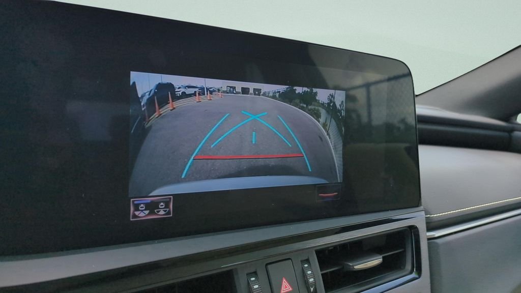Used 2022 White Lexus 350 image 17