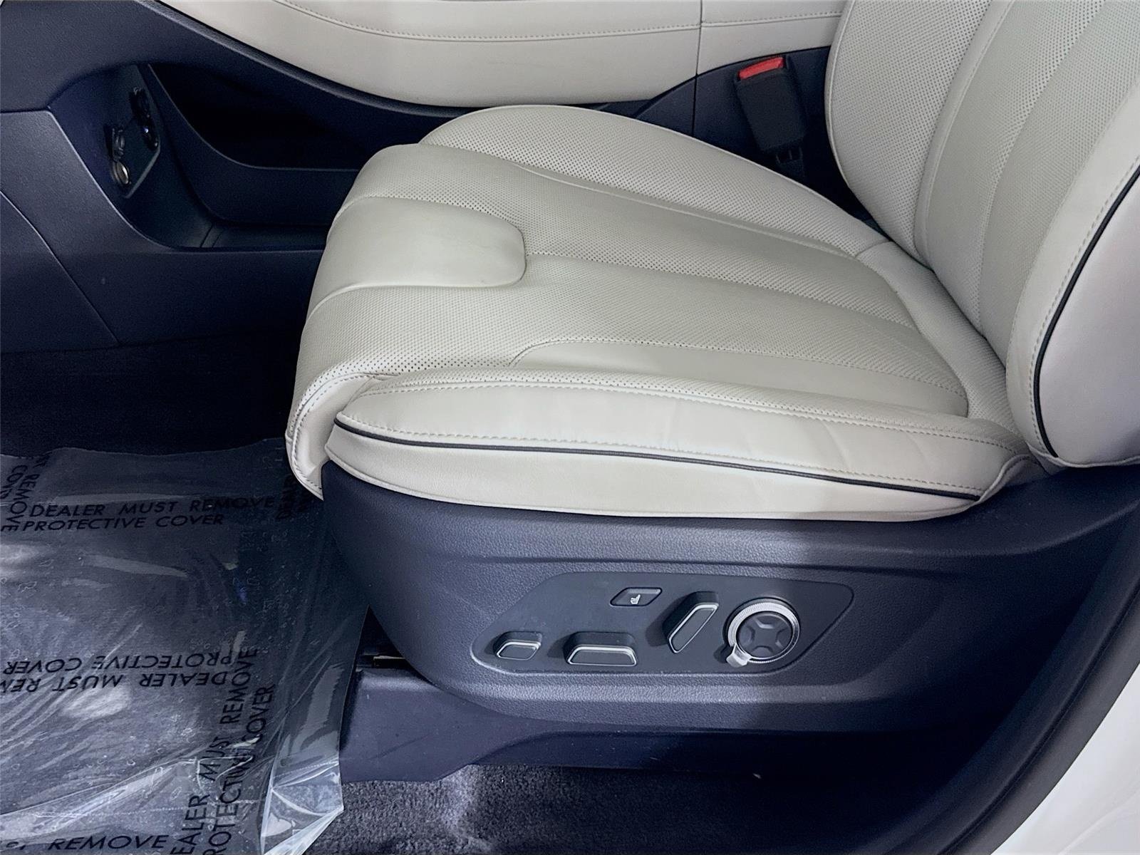 Used 2025 Hyper White Hyundai Calligraphy image 22