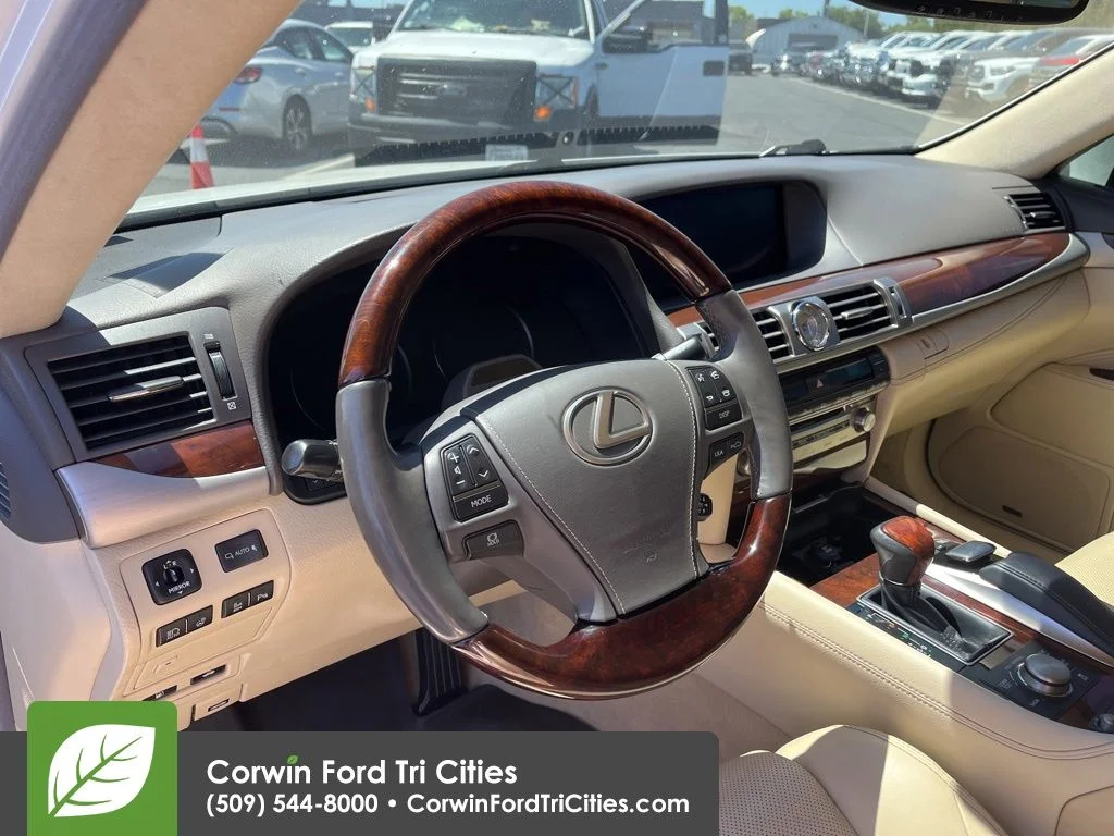 Used 2014 Starfire Pearl Lexus 460 L image 11