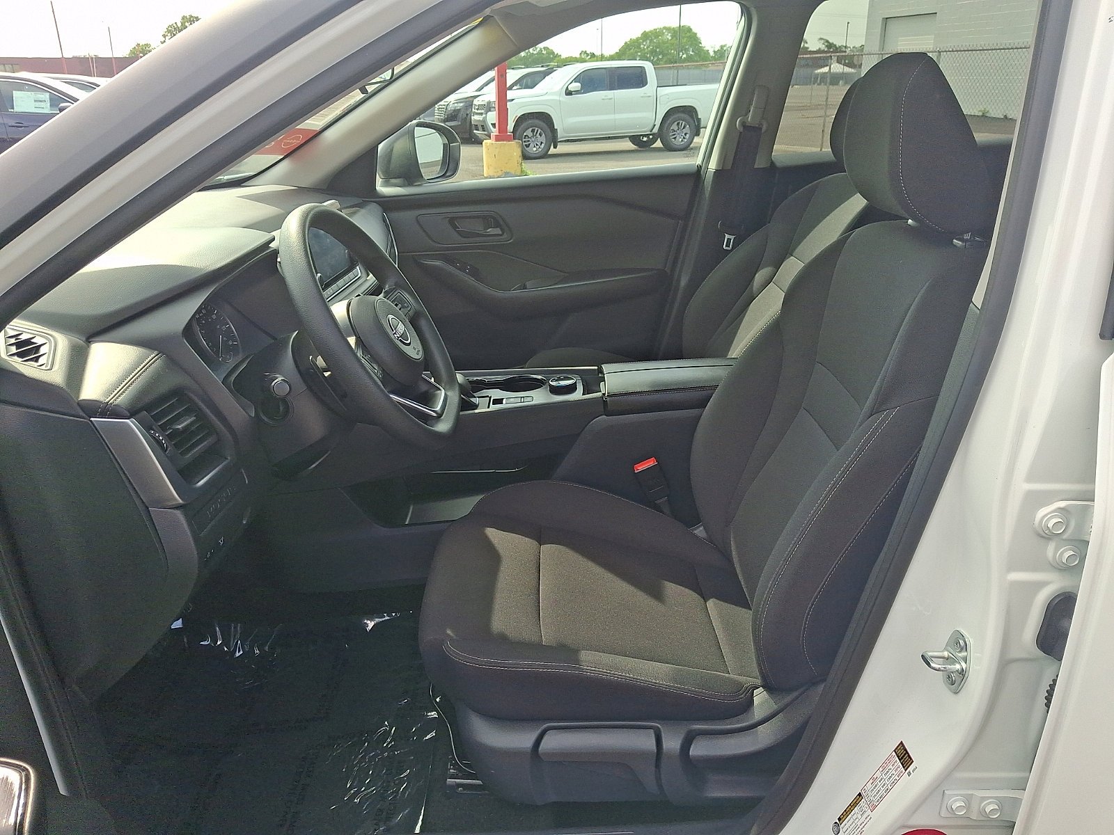 Certified Used 2024 Glacier White Nissan S image 13