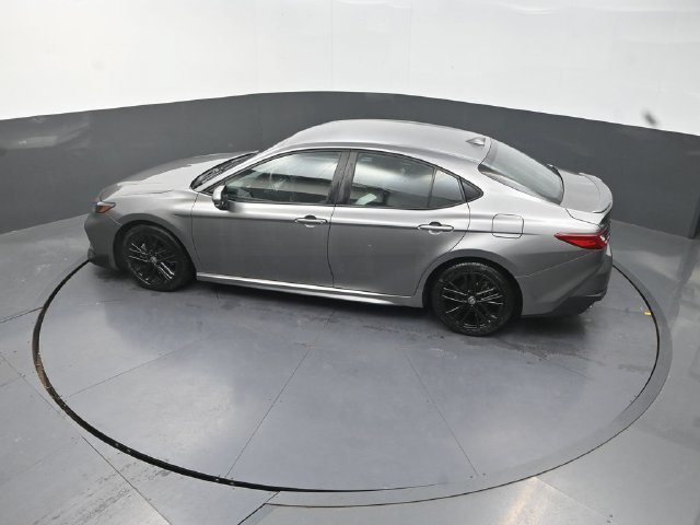 Used 2025  Toyota SE image 26
