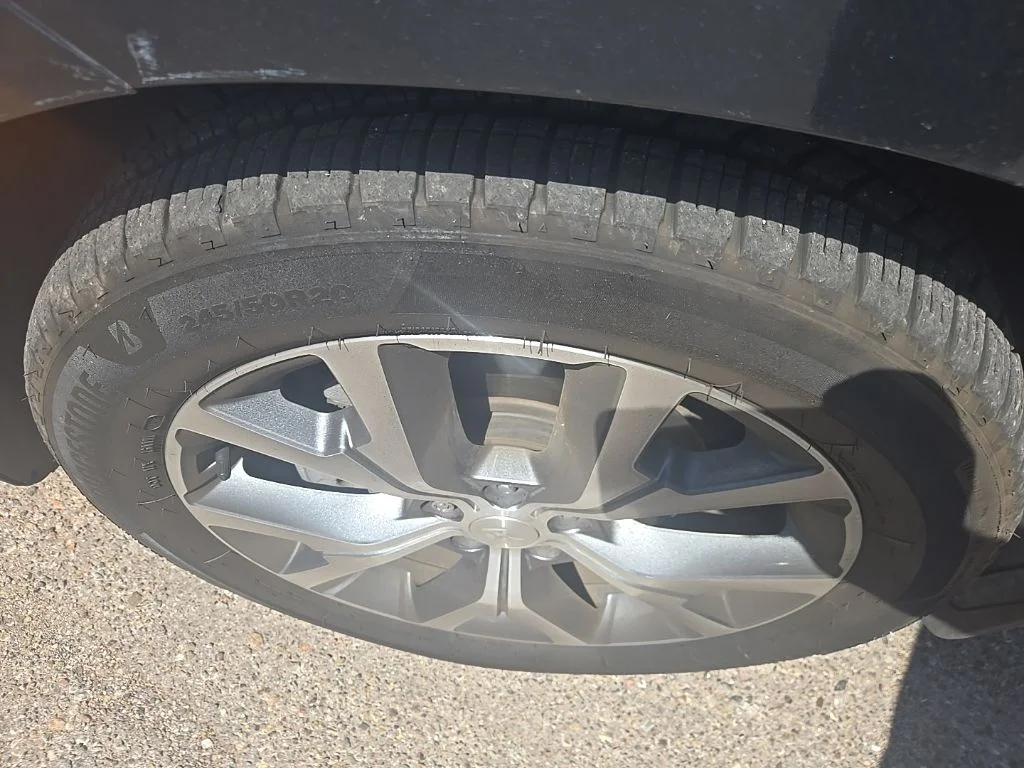 Used 2021 White Hyundai Limited image 6