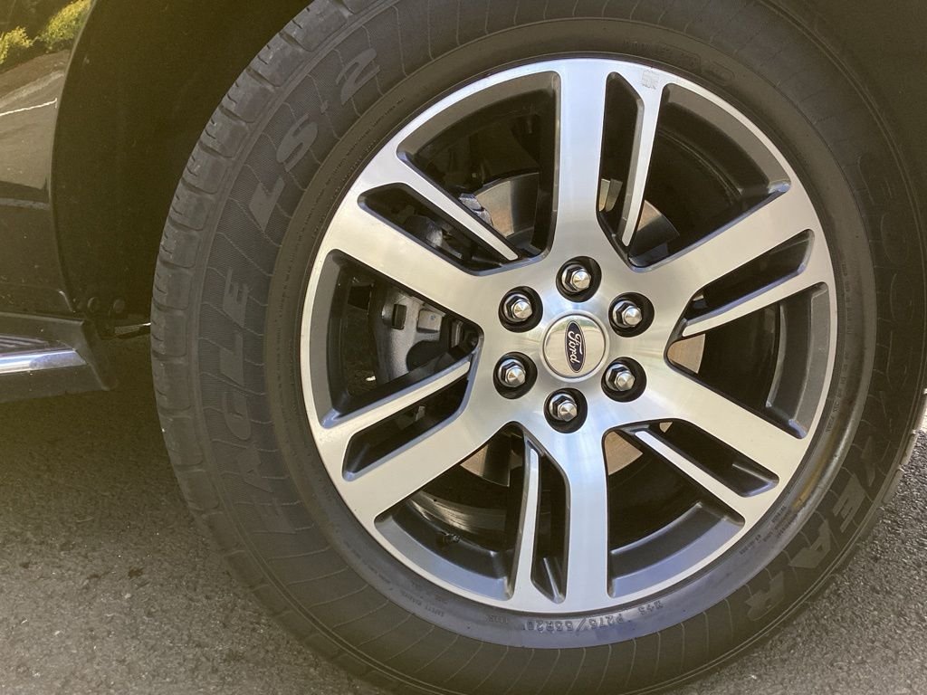 Used 2022 Black Ford Limited image 4