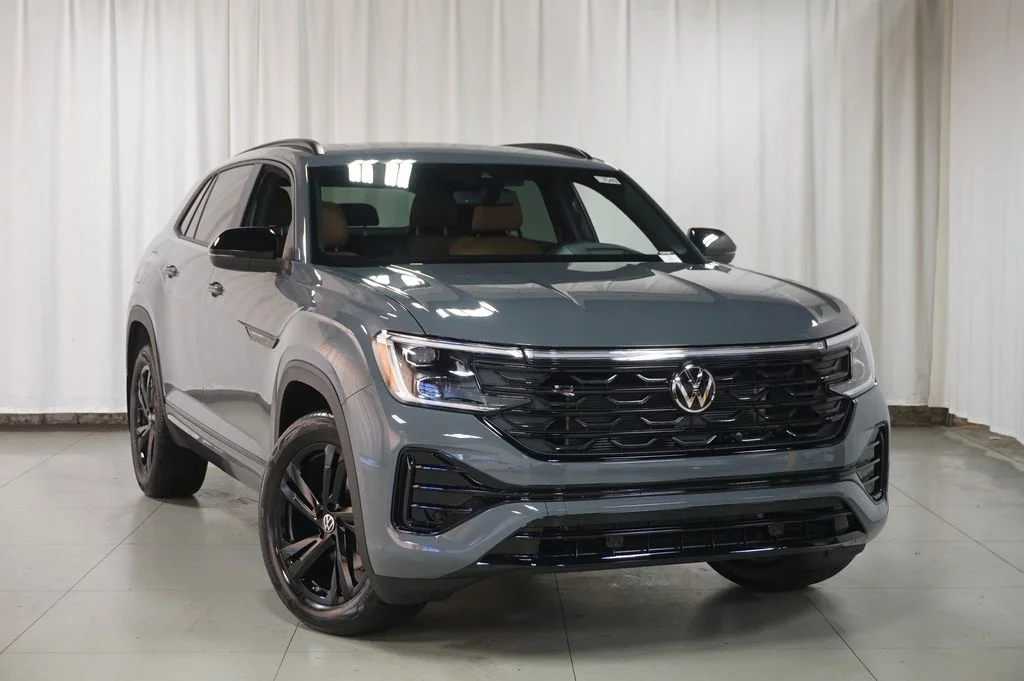 New 2026 Pure Gray Volkswagen 2.0T SEL R-Line Black image 4