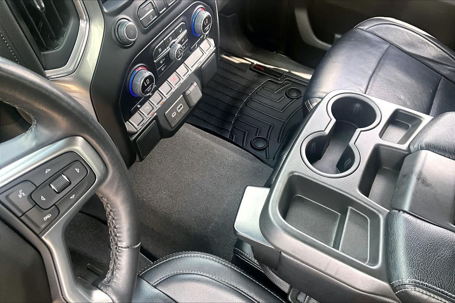 Used 2022 Shadow Gray Metallic Chevrolet LT image 17