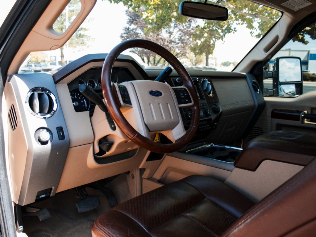 Used 2012 Tuxedo Black Ford King Ranch image 9