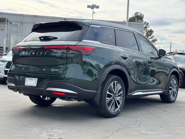New 2026 DEEP EMERALD INFINITI Luxe FWD image 7