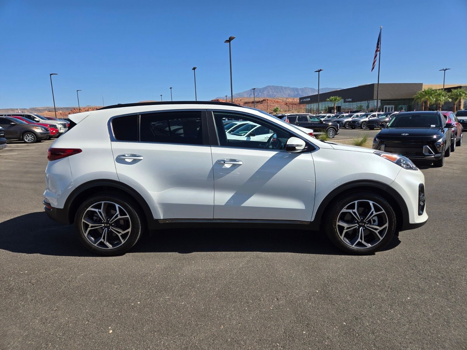 Used 2022 White Kia SX image 3