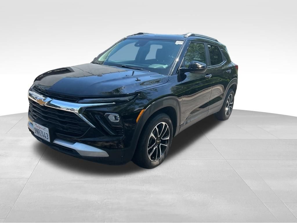 Used 2025 Black Chevrolet LT image 3