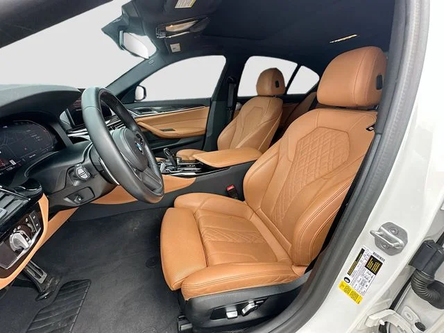 Used 2023 White BMW 540i image 19