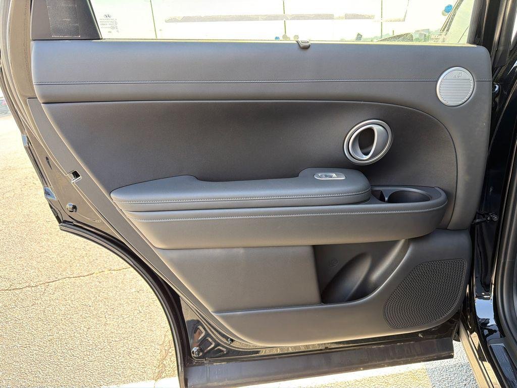 New 2026 Black Hyundai SEL Premium FWD image 22