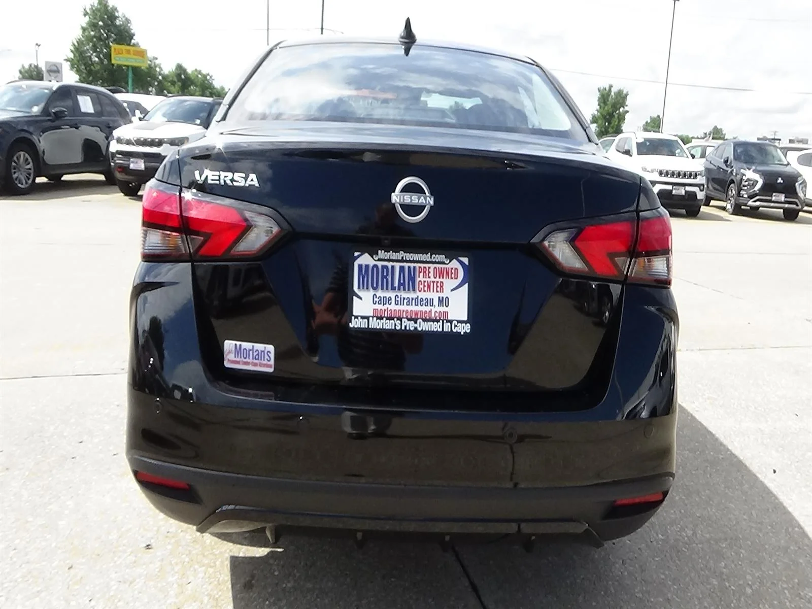Used 2025 Super Black (kh3) Nissan SV image 6