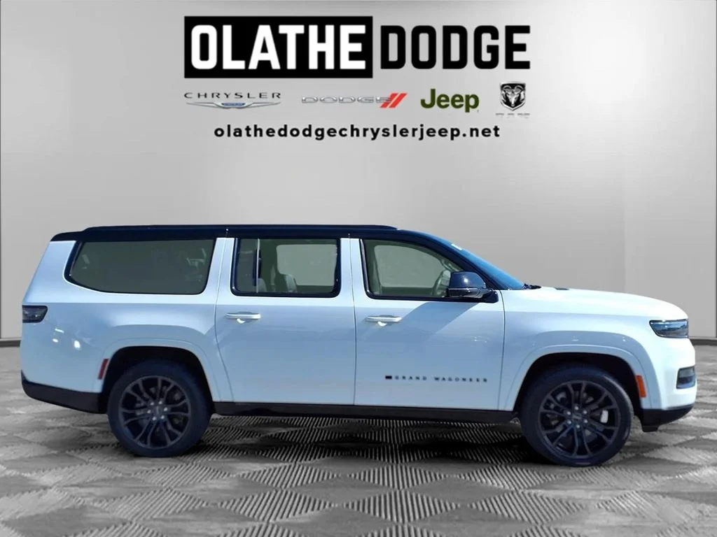 Used 2024 White Jeep Series II image 31