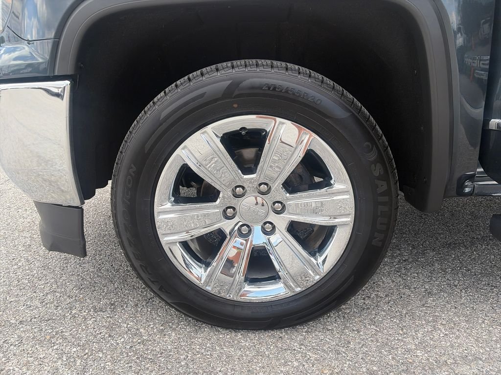 Used 2018 Gray GMC SLT image 44