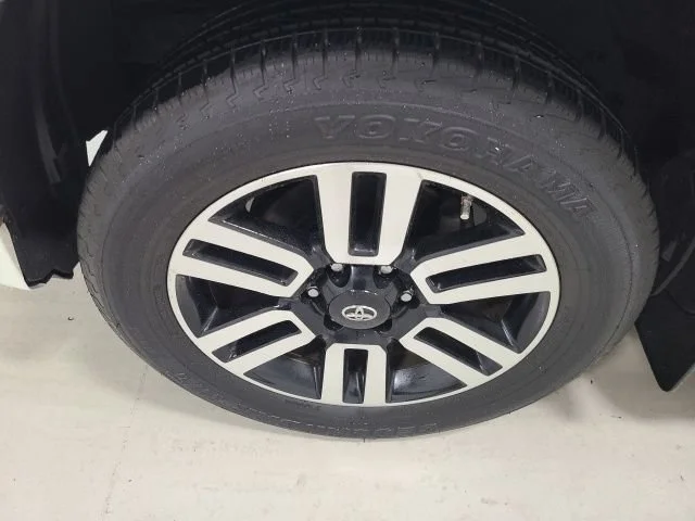 Used 2016 Blizzard Pearl Toyota Limited image 39