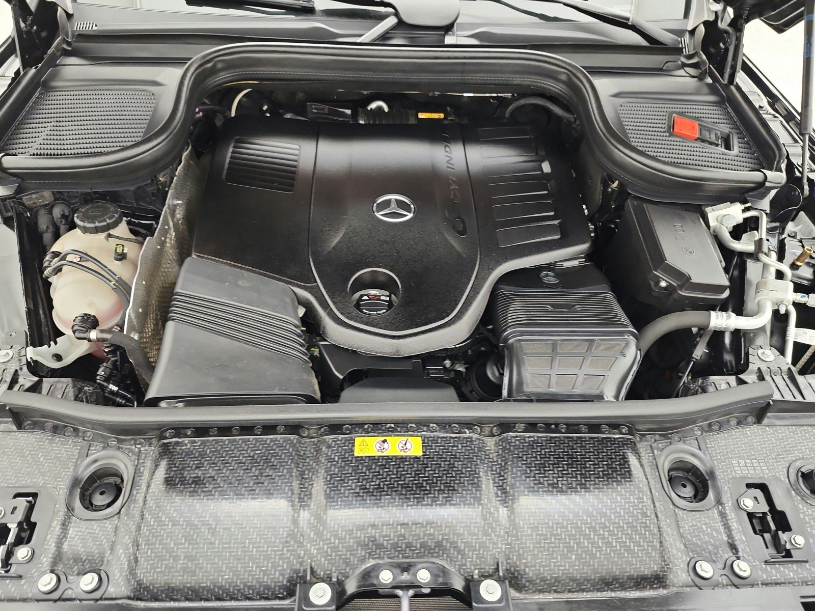 Certified Used 2024 Black Mercedes-Benz GLE 450 4MATIC® SUV image 17
