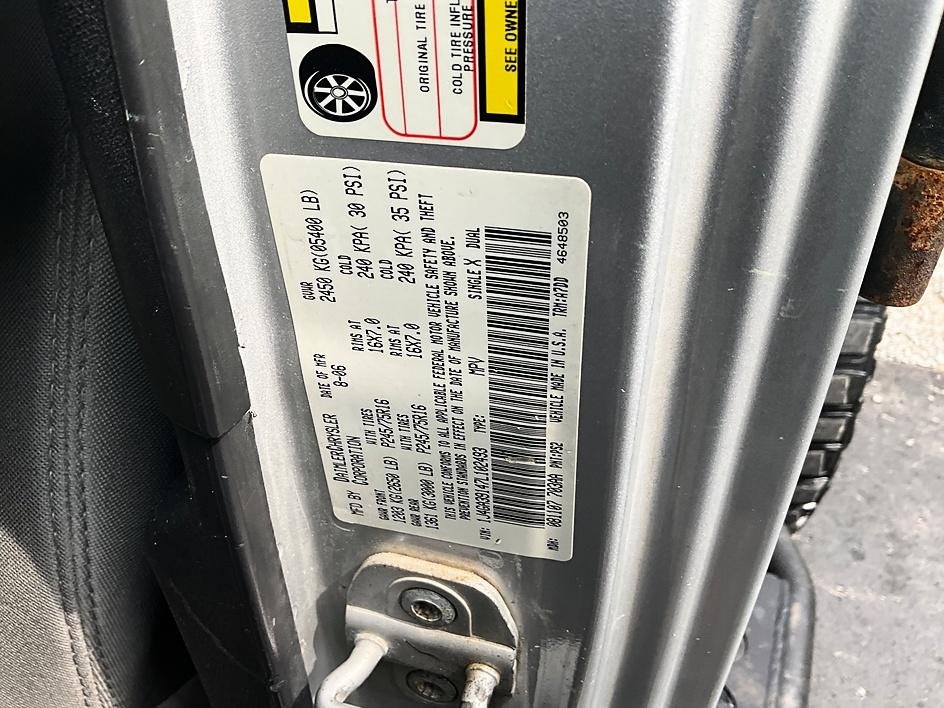 Used 2007 Silver Jeep Unlimited X image 32