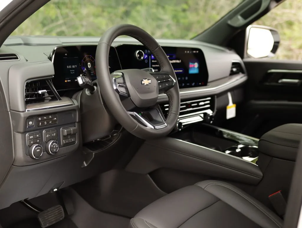 New 2026 Summit White Chevrolet LT image 9