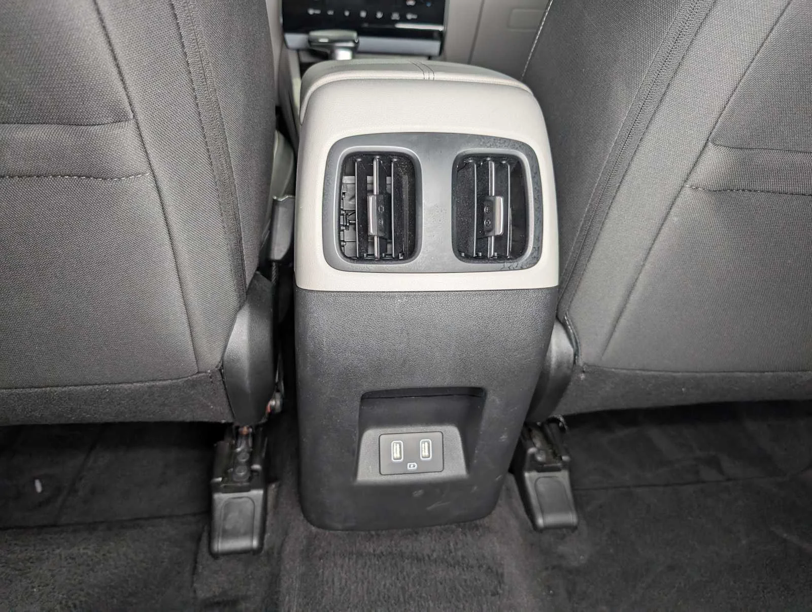Used 2024 Hampton Gray Hyundai SEL image 20