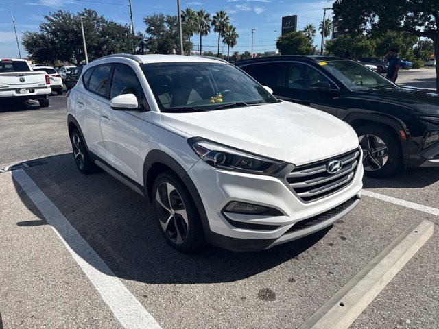 Used 2018 Dazzling White Hyundai Sport image 9