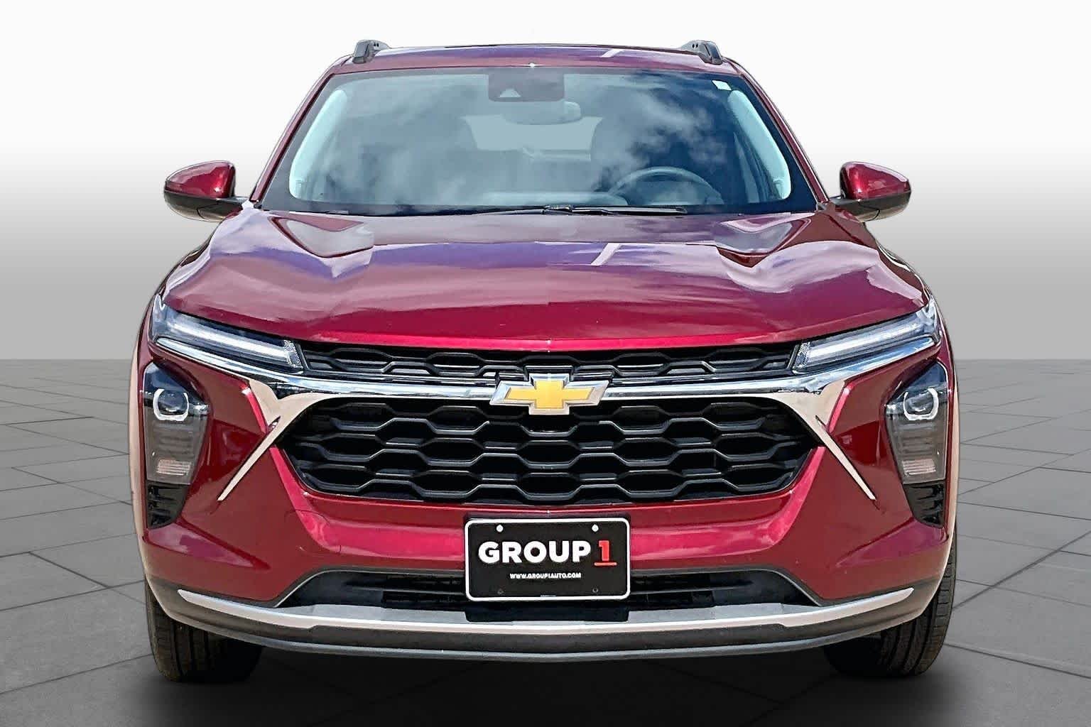 Used 2025 Crimson Metallic Chevrolet LT image 3