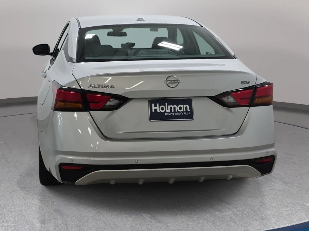 Used 2024 Brilliant Silver Metallic Nissan 2.5 SV image 7