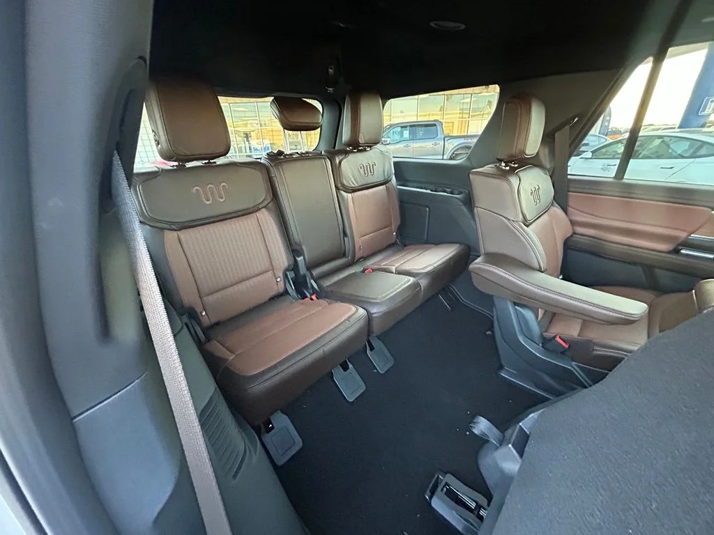 New 2027 Star White Metallic Tri-Coat Ford King Ranch® image 23