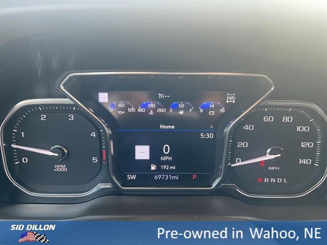 Used 2021 White Frost Tricoat GMC Denali image 12