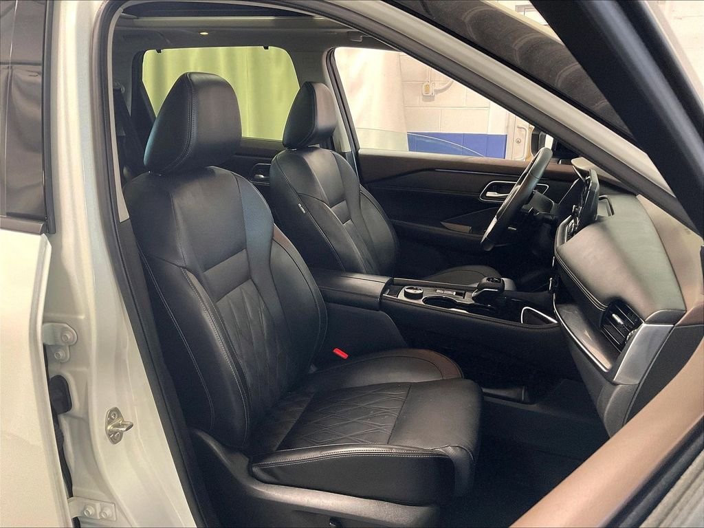 Certified Used 2023 White Nissan Platinum image 11