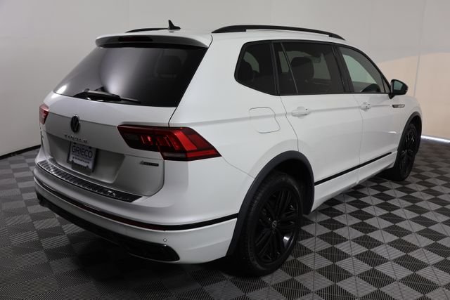 Used 2022 White Volkswagen 2.0T SE R-Line Black image 7