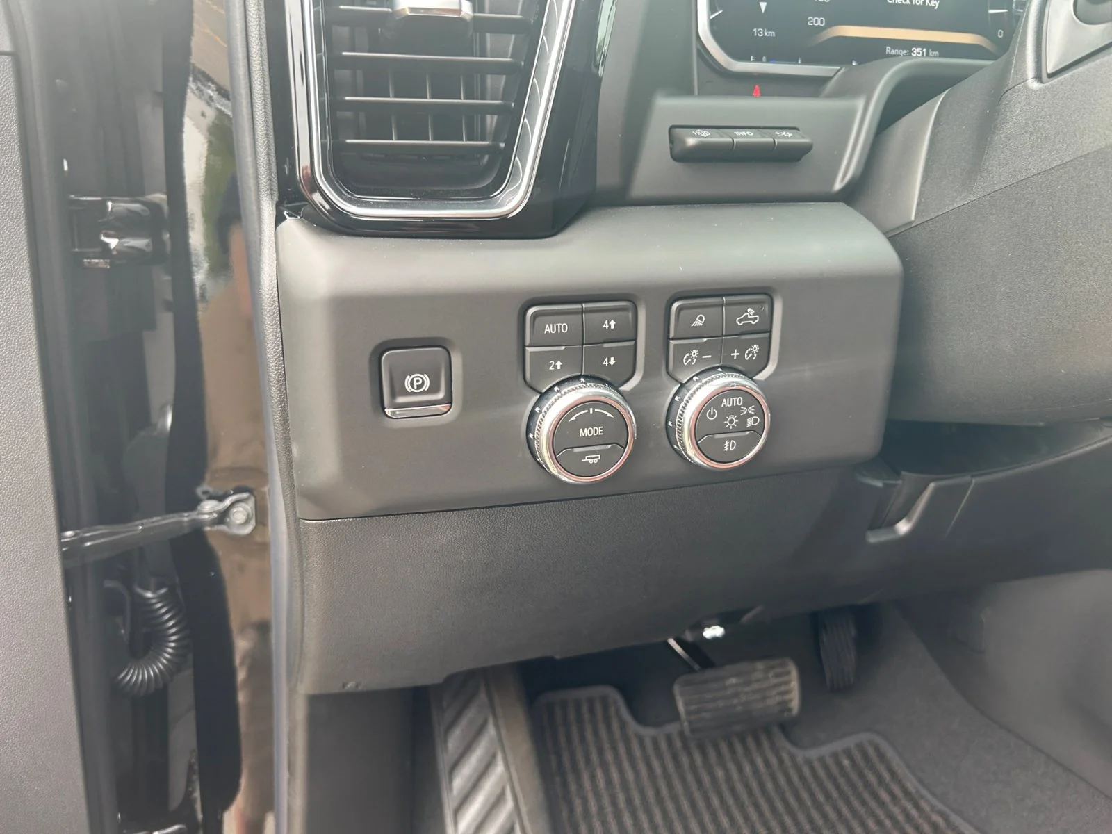 New 2026 Onyx Black GMC Denali Ultimate image 17