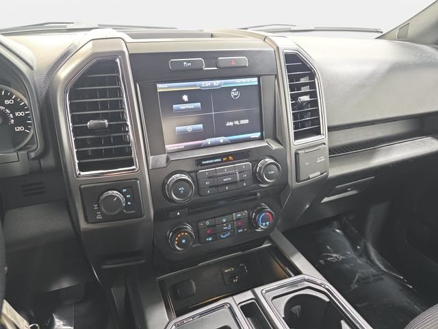 Used 2015 Tuxedo Black Metallic Ford XLT image 19