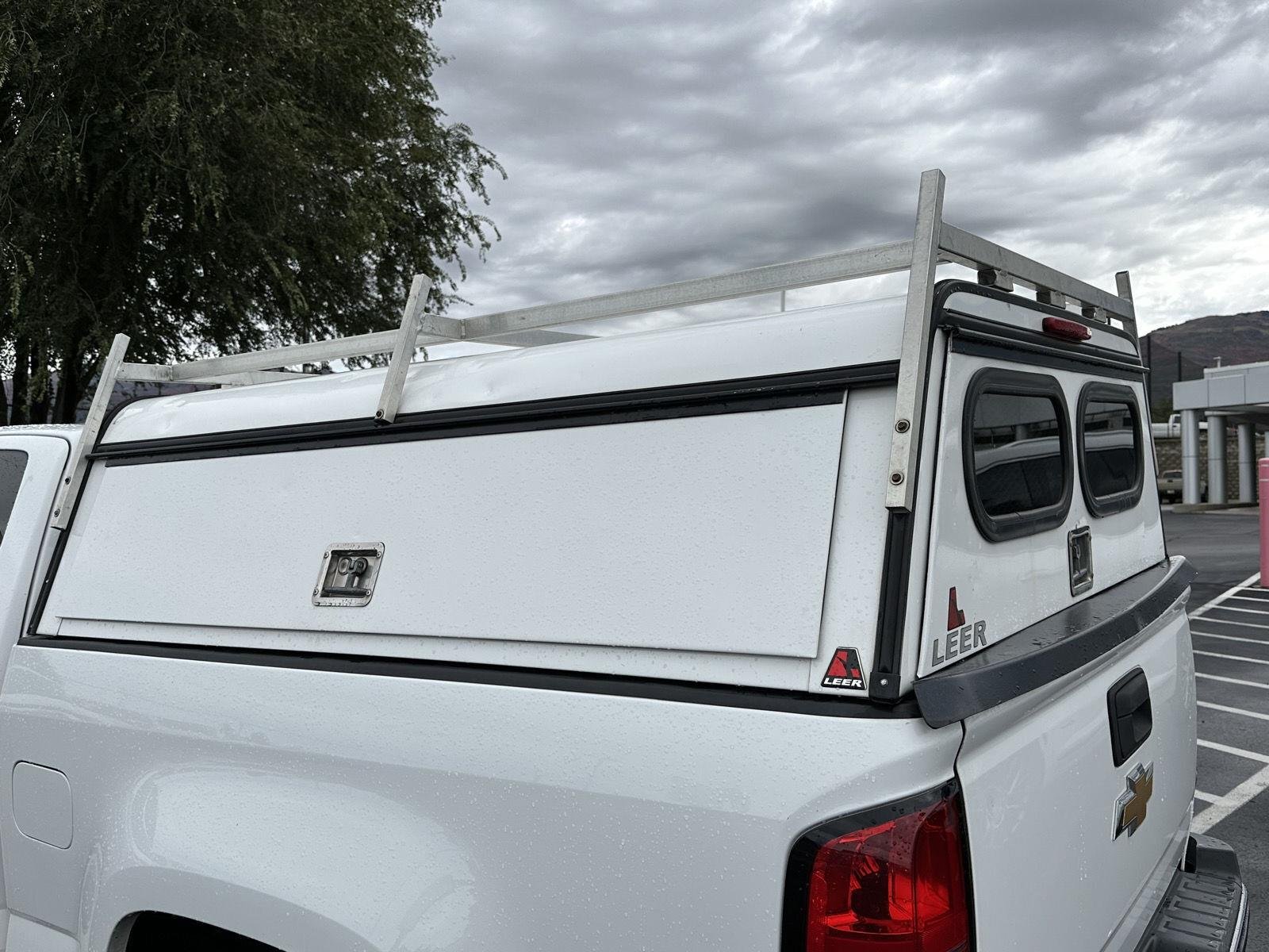 Used 2016 SUMMIT WHITE Chevrolet 2WD WT image 22