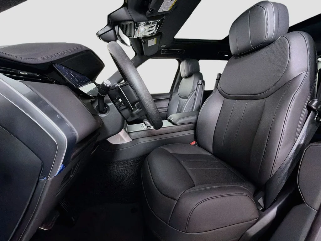 New 2026 Varesine Blue Land Rover SE 7 Seats image 22