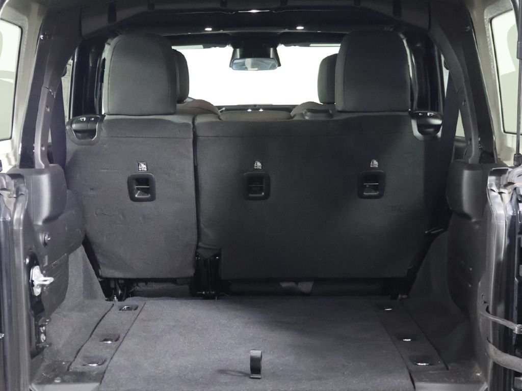 Used 2025 Black Jeep Sport S image 17