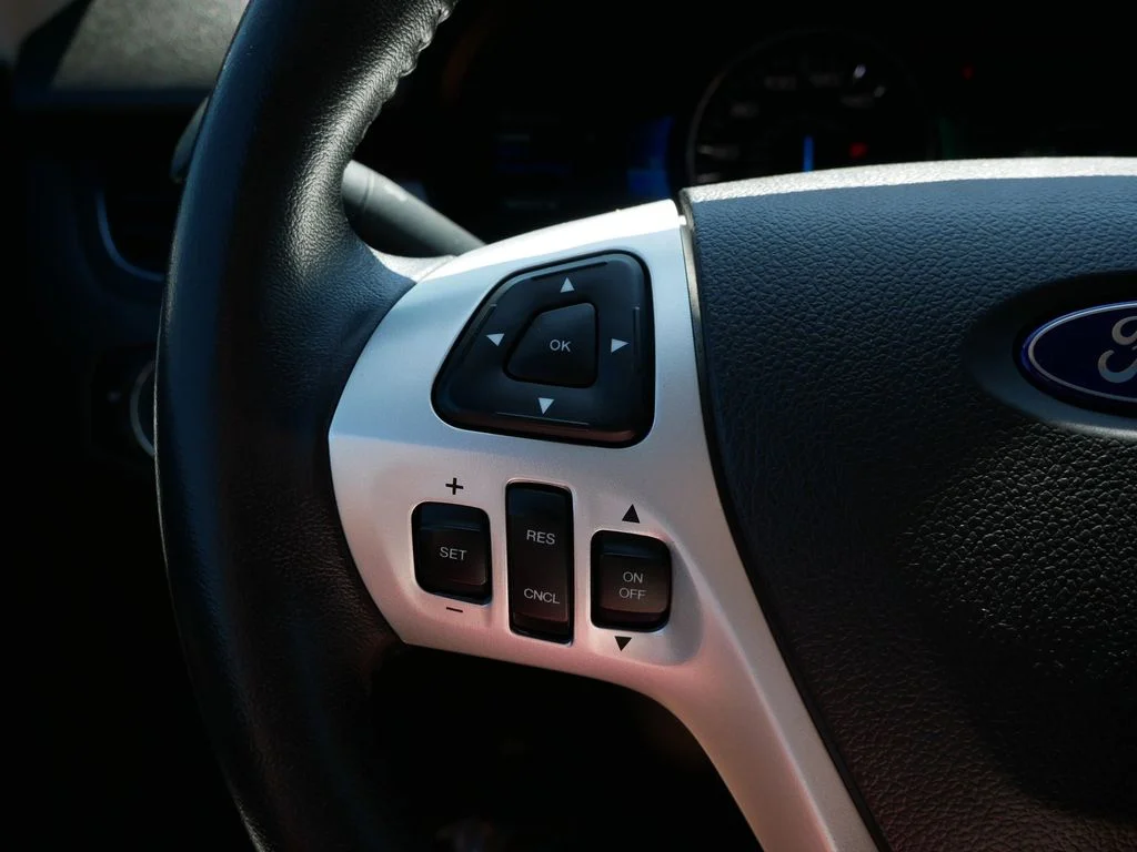 Used 2014 White Ford Limited image 18