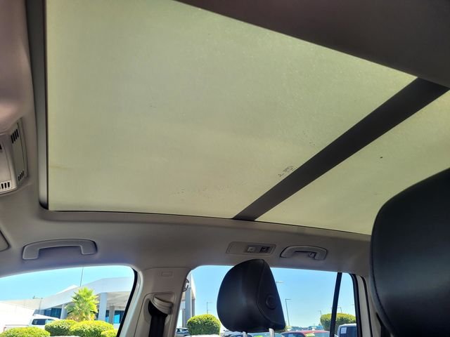 Used 2019  Volkswagen  image 12