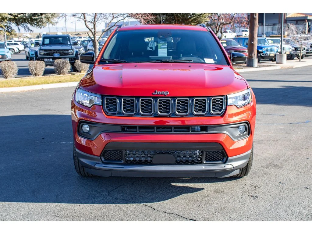 New 2026 Red Hot Pearlcoat Jeep Latitude Altitude image 3