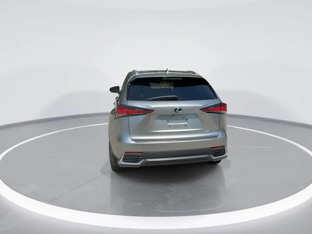 Used 2018 Silver Lexus 300h image 7