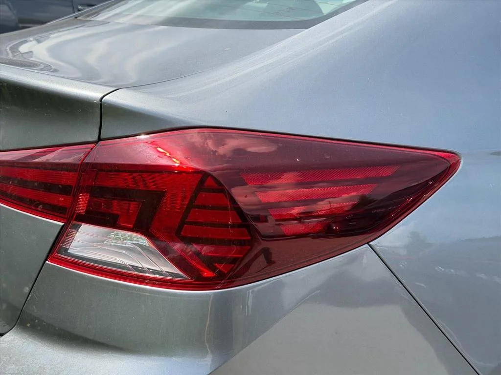 Used 2019 Gray Hyundai SEL image 15