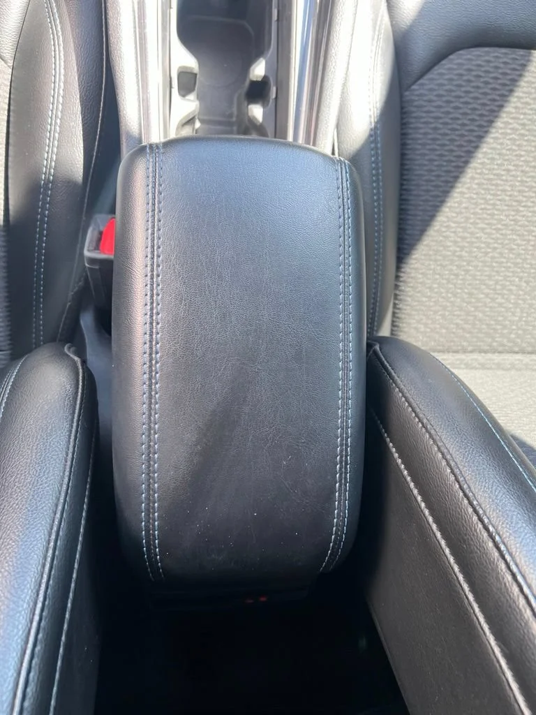Used 2022  Jeep Latitude image 19