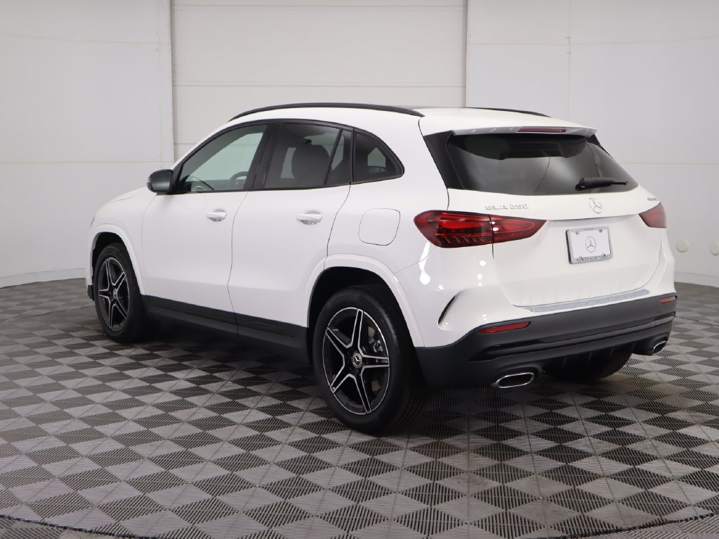 Used 2026 Polar White Mercedes-Benz GLA 250 image 7