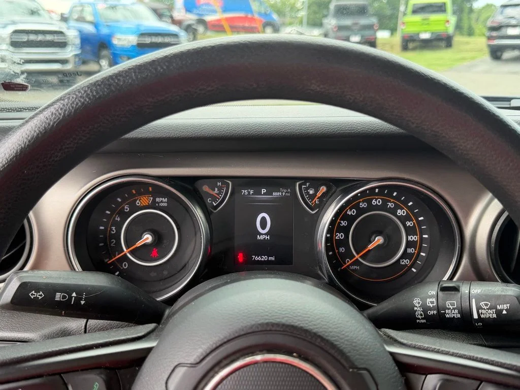 Used 2020 Black Jeep Sport image 18