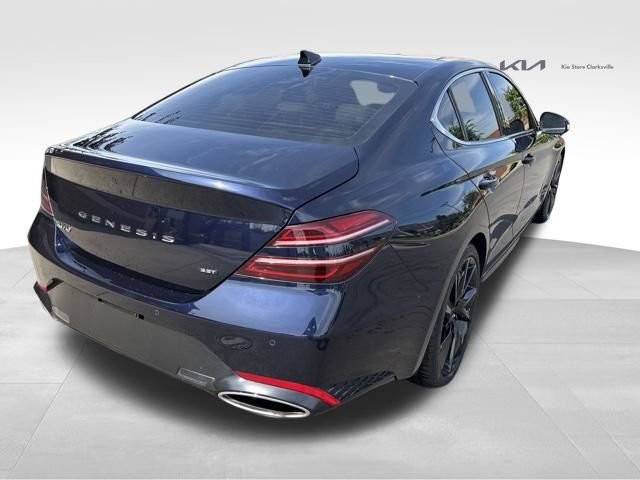 Used 2023 Capri Blue Genesis 3.3T image 8