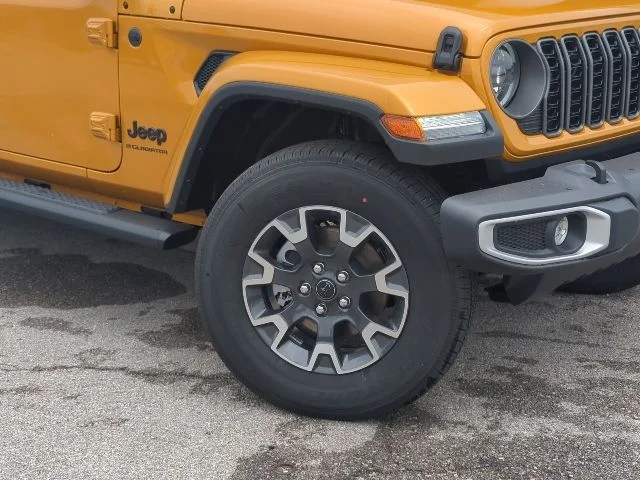 New 2026 Goldilocks Exterior Paint Jeep Sahara image 2