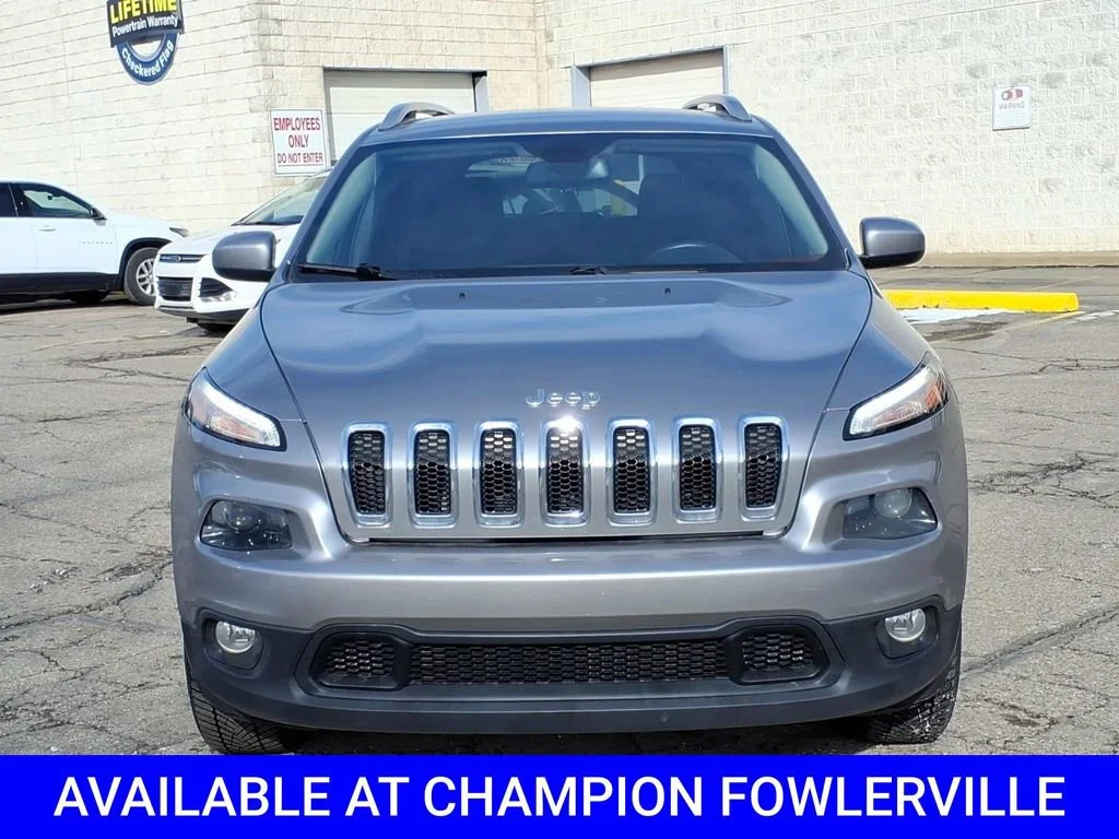 Used 2016 Jeep Cherokee Latitude with VIN 1C4PJMCB0GW330924 for sale in Fowlerville, MI