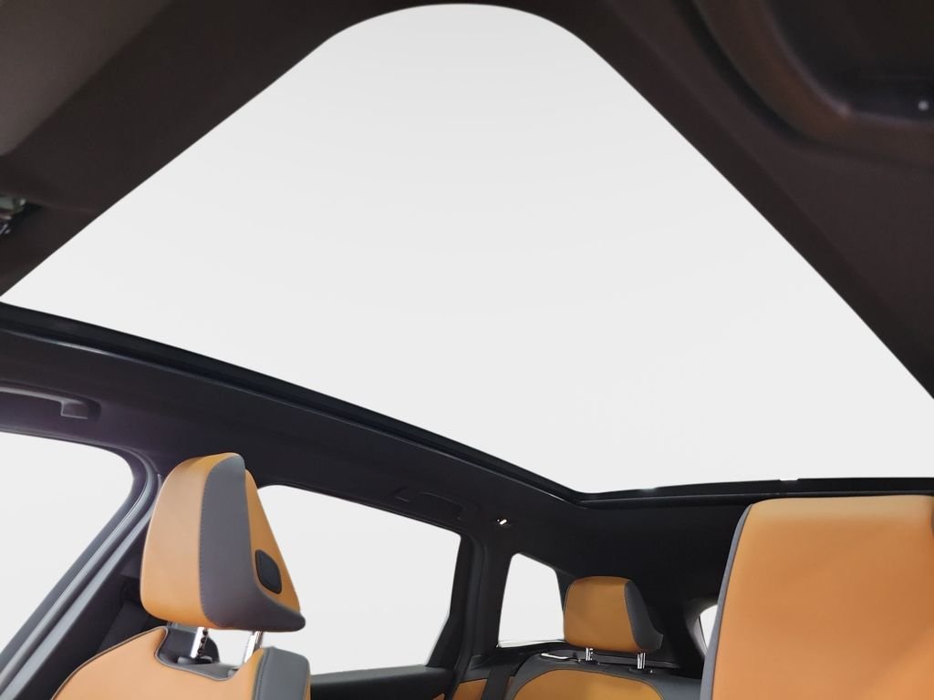 New 2026 Alpine White BMW 30 xDrive image 16