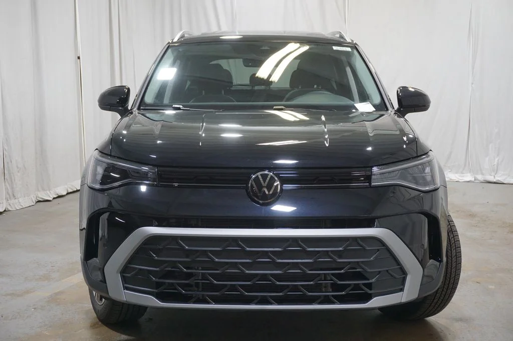 New 2026 Black Volkswagen 1.5T SE image 5